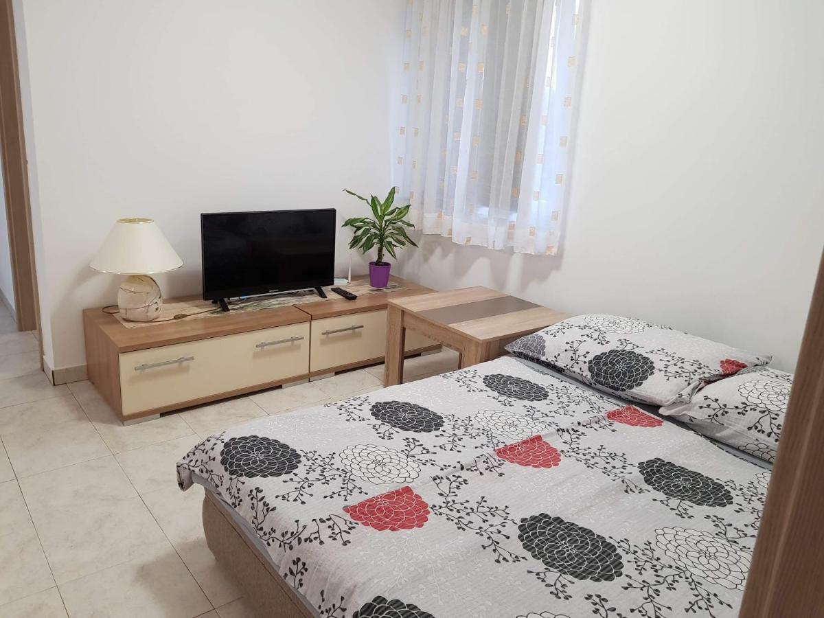 Apartment Natali Brseč Eksteriør bilde