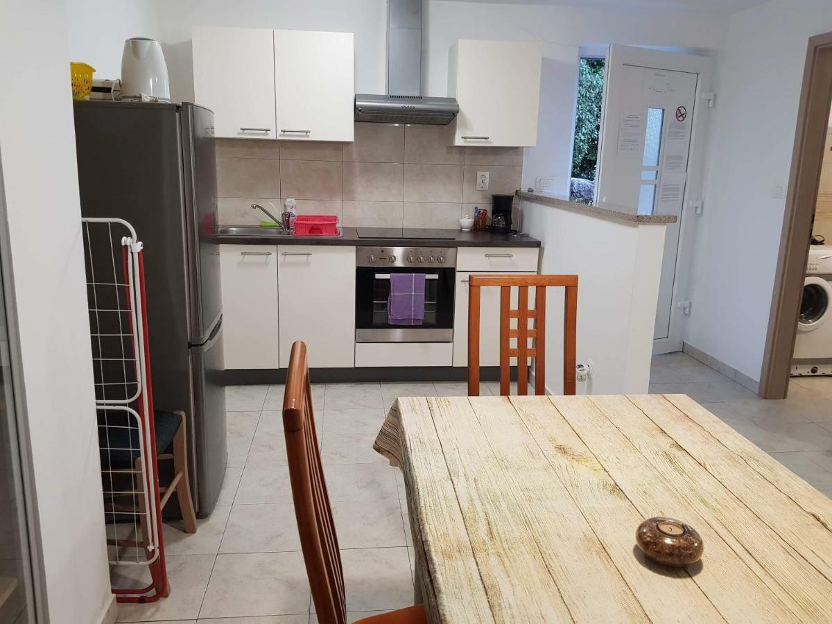 Apartment Natali Brseč Eksteriør bilde