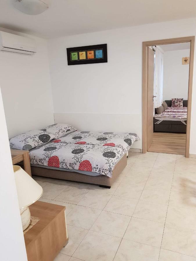 Apartment Natali Brseč Eksteriør bilde